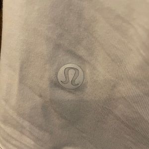 White lululemon tank top
